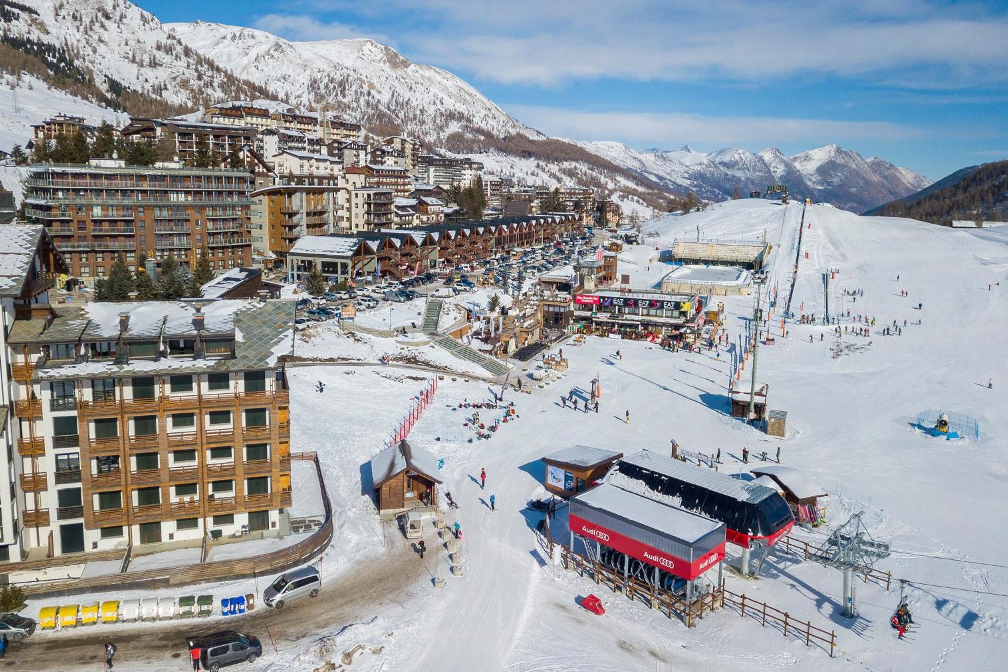 Studio Clotes Ski In - Ski Out - Happy Rentals Oulx エクステリア 写真